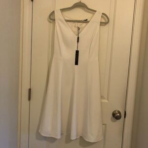 NWT Elie Tahari Josephina Dress – Size 4 - Elegant and Chic